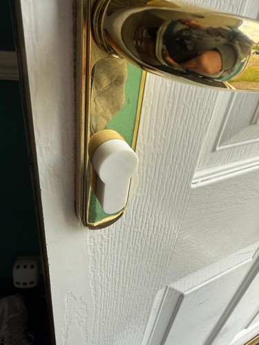Keyhole lock cover door - door,